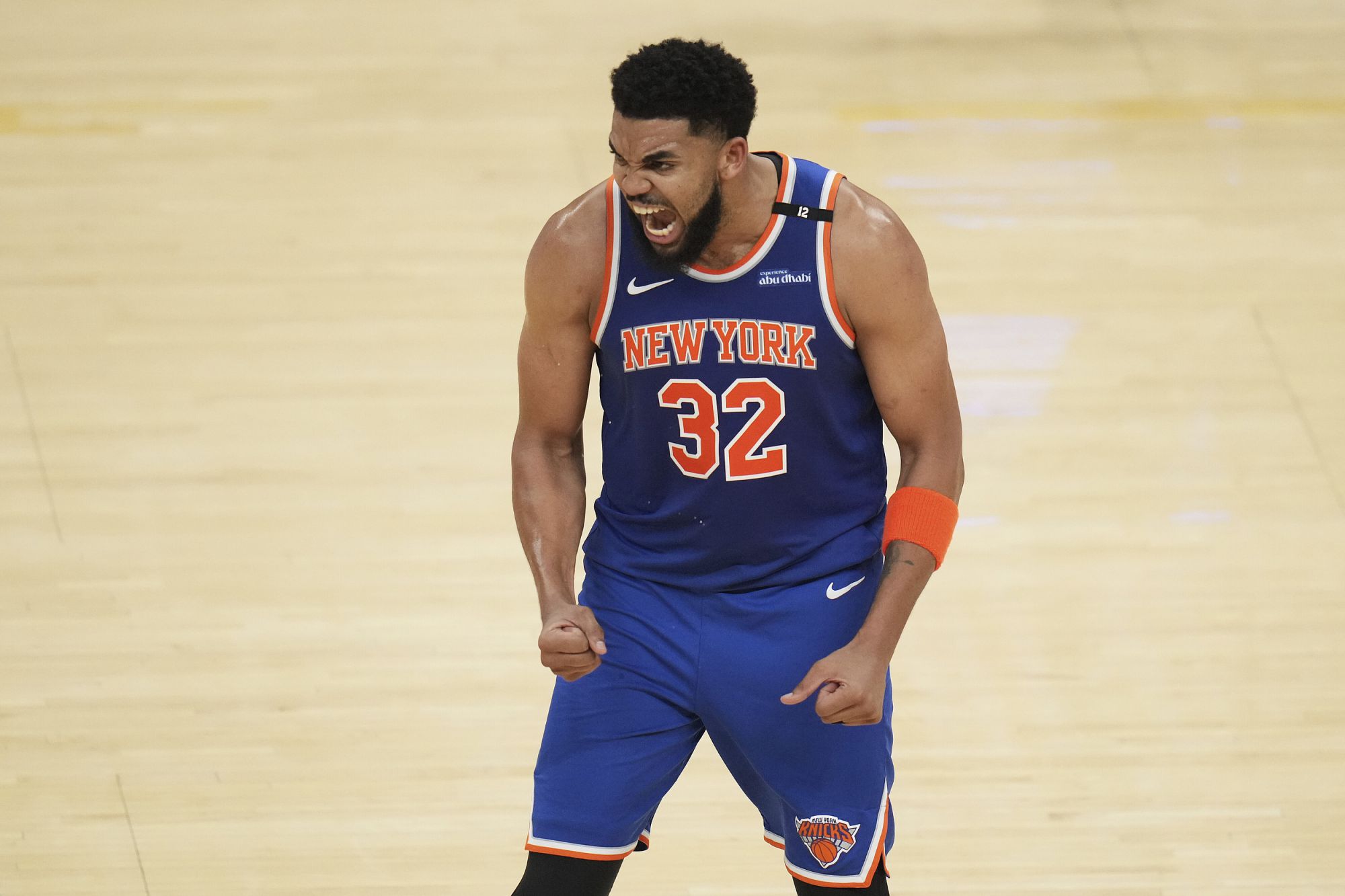 Towns marcou 10 pontos, 5 rebotes e 3 assistências no intervalo, tornando-se o único jogador do Knicks a marcar dois dígitos.