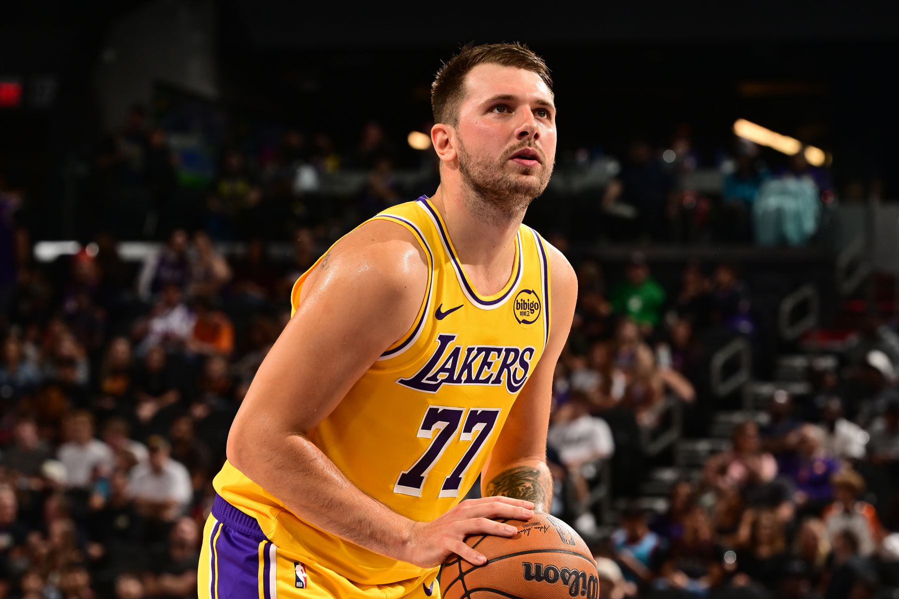 Primeiro na história! Doncic marcou 20+5+5 no intervalo pela 56ª vez em sua carreira