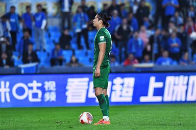 Mídia de Pequim: Naibijiang, que se machucou antes, participou do treinamento conjunto da equipe Guoan e Zhang Yuning voltou ao treinamento conjunto